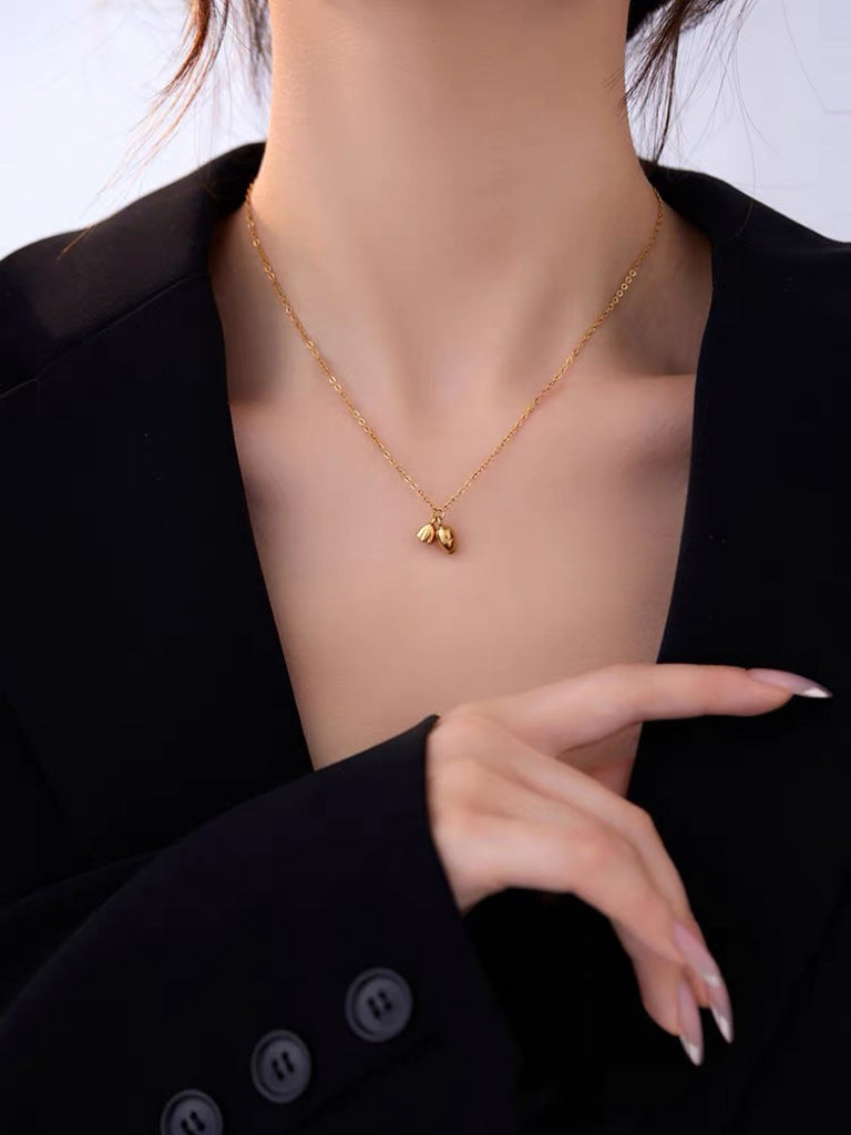 Collier pour femme avec pendentifs minimalistes modernes