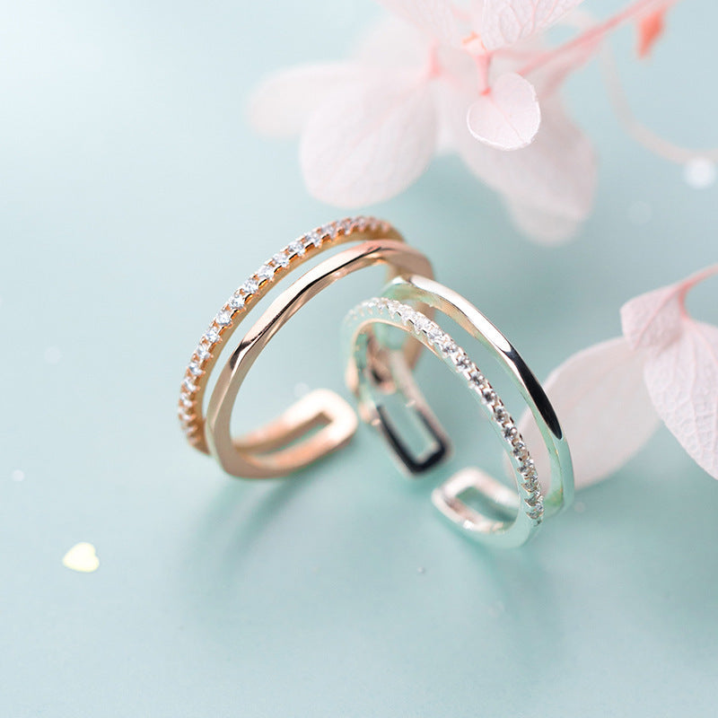 Bague ouverte pour femme avec détails travaillés