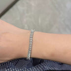 Bracelet tennis élégant pour femme orné de cristaux
