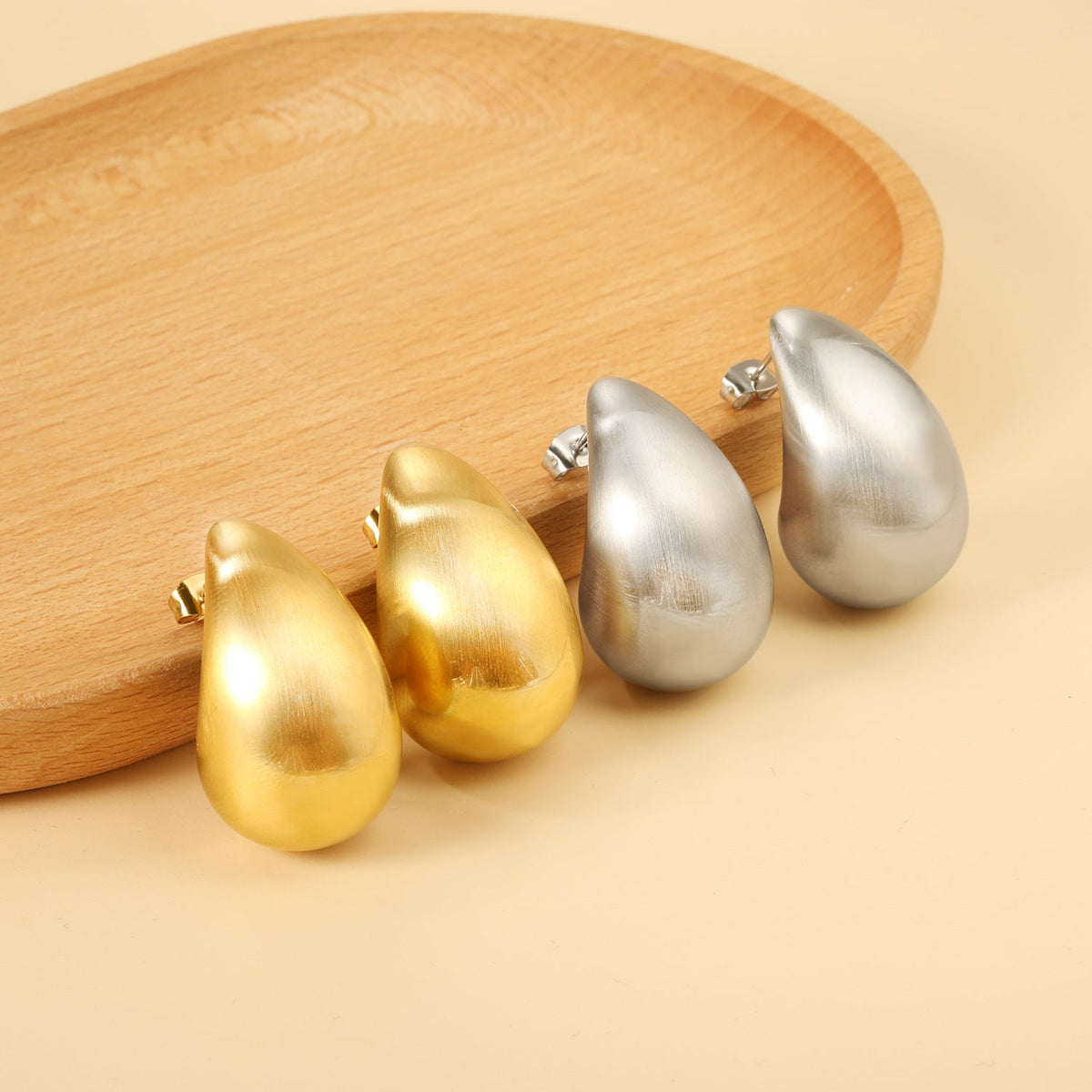 Boucles d'oreilles puces en acier inoxydable motif goutte