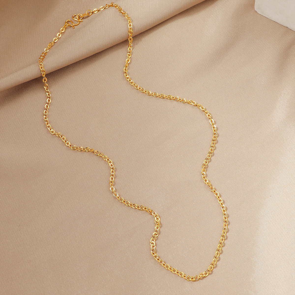 Collier à chaîne texturée pour femme