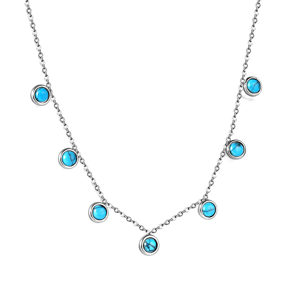 Collier élégant pour femme avec perles et chaîne fine