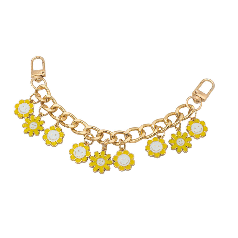 Bracelet fantaisie avec breloques fleurs