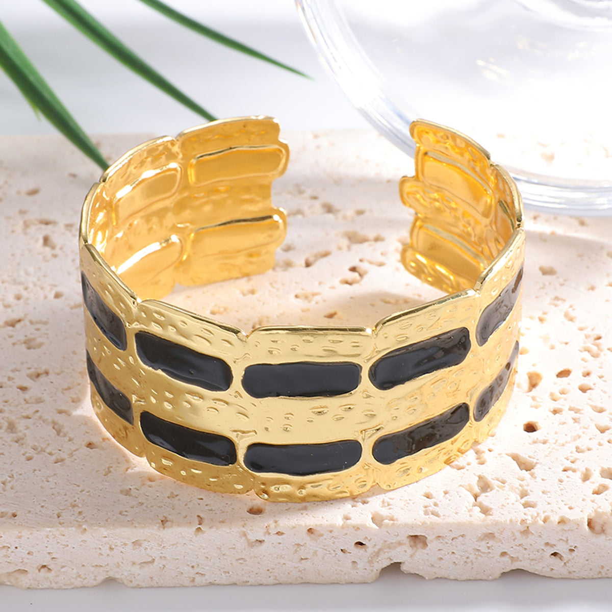 Bracelet jonc élégant et stylé pour femme