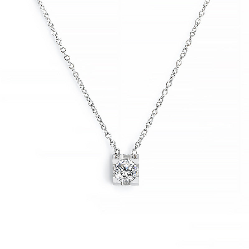Collier délicat pour femme avec pendentif cristal étincelant