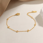 Bracelet à chaîne avec accents de pierres précieuses pour femme