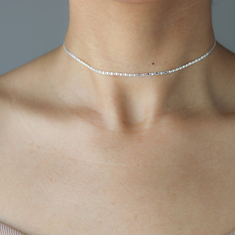 Collier argenté élégant