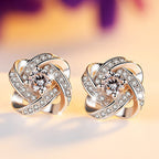 Boucles d'oreilles nœud en cristal étincelant avec insert en zircone
