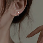 Boucles d'oreilles puces étincelantes et élégantes