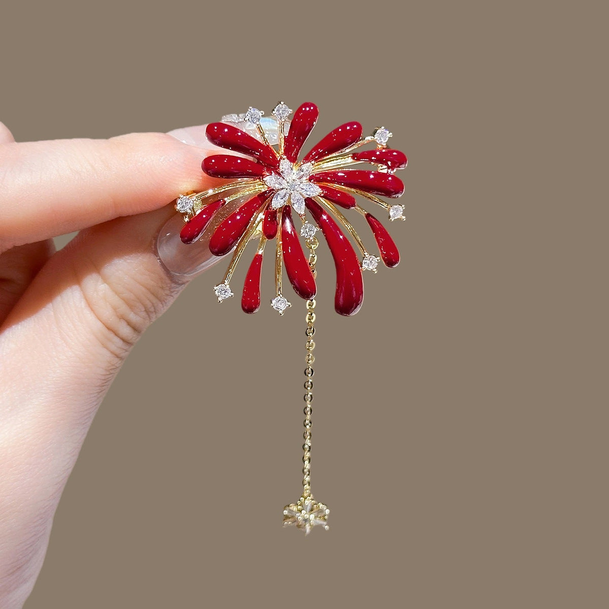 Broche fleur étincelante avec pendentif chaîne