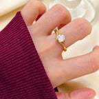 Bague solitaire élégante en forme de cœur pour femme