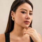 Créoles glamour pour femme avec contrastes de couleurs