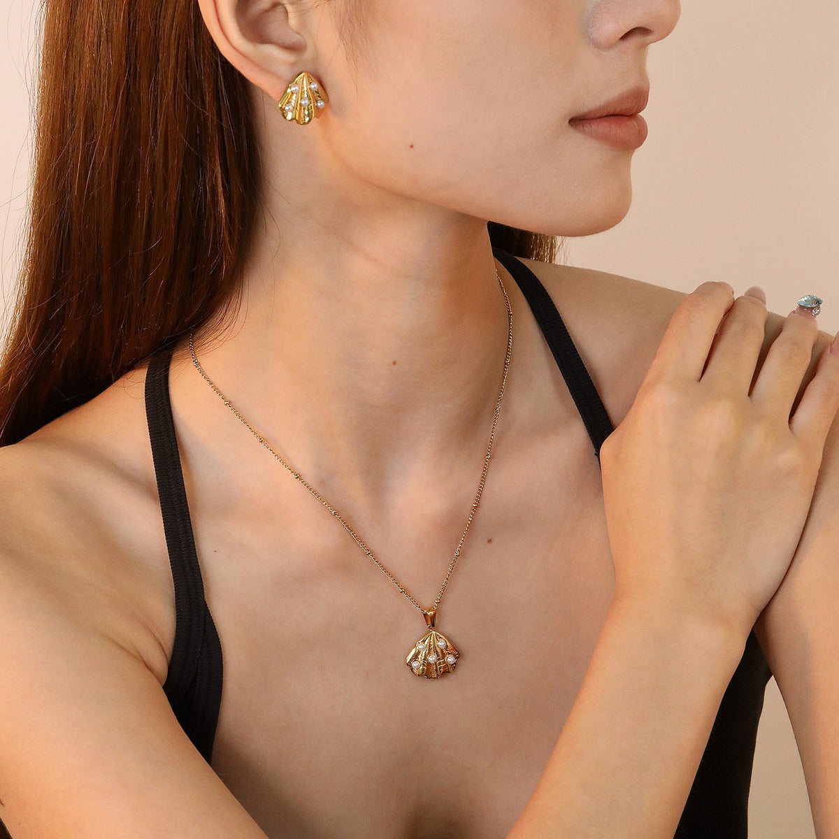 Parure de bijoux pour femme avec pendentif coquillage et zircone