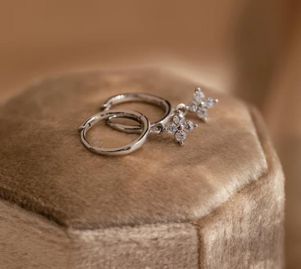 Boucles d'oreilles pendantes pour femme avec cristaux étincelants