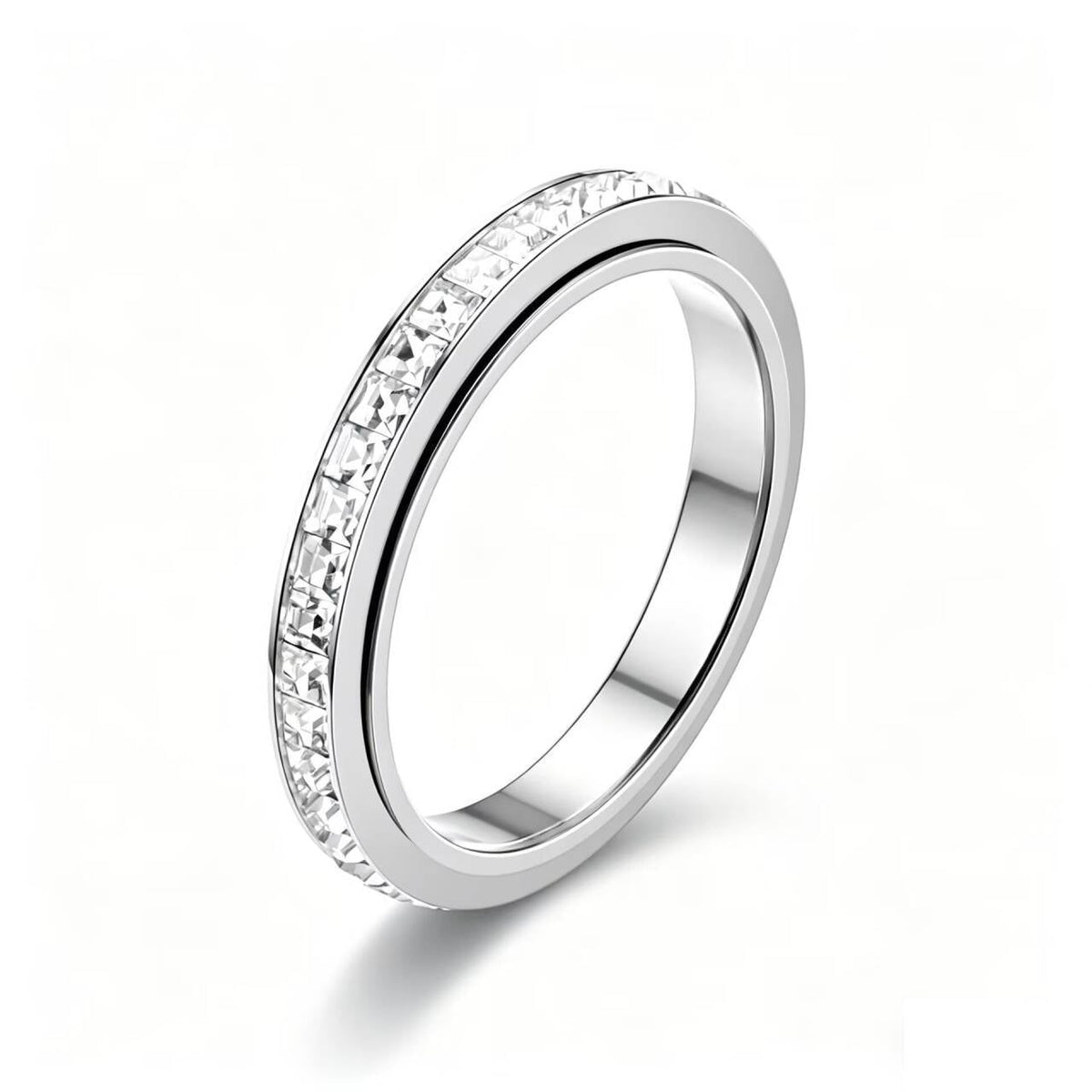 Bague pour homme avec cristaux et surface noire élégante