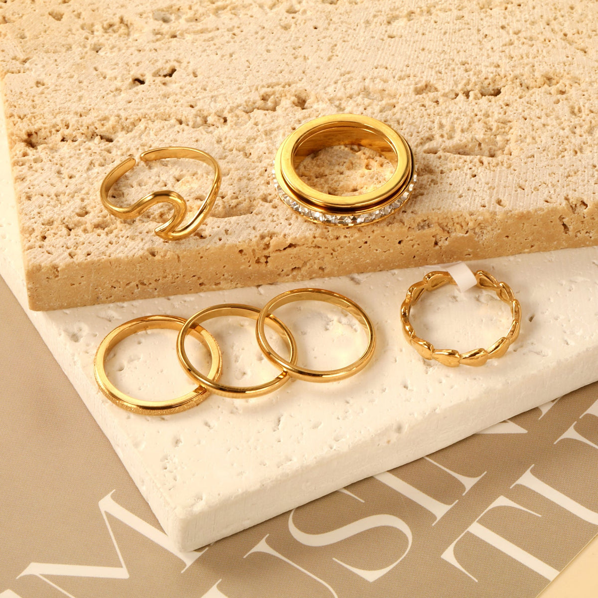Bague réglable pour femme au design incurvé