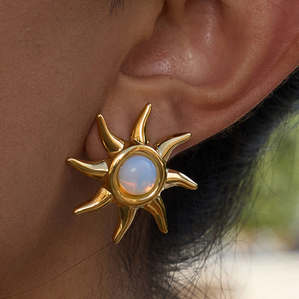 Collier pour femme avec pendentif soleil et lune en acier