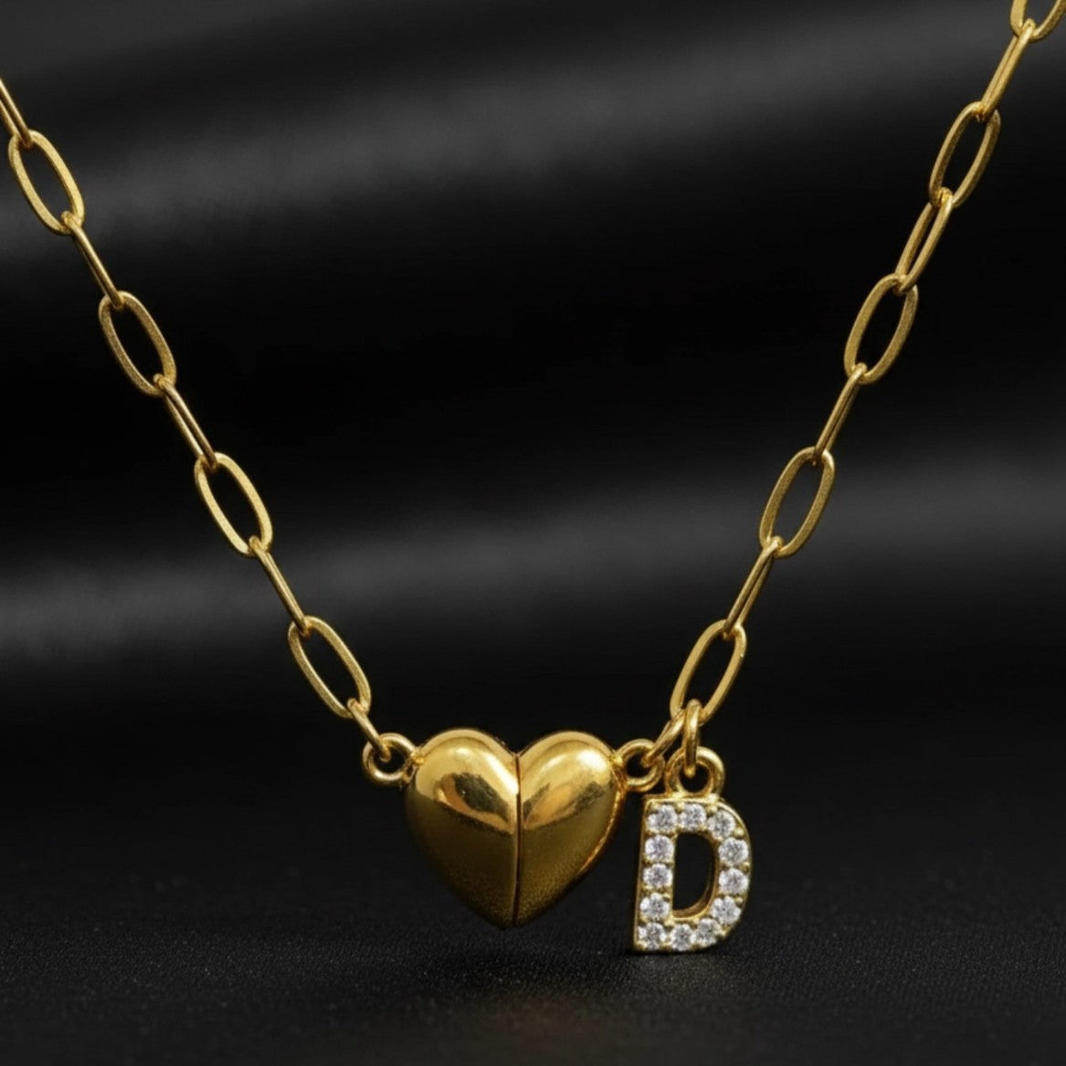 Collier pour femme avec pendentif cœur et lettre