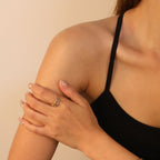 Bague réglable pour femme au design incurvé élégant