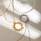 Collier pour femme avec pendentif soleil en acier inoxydable hypoallergénique