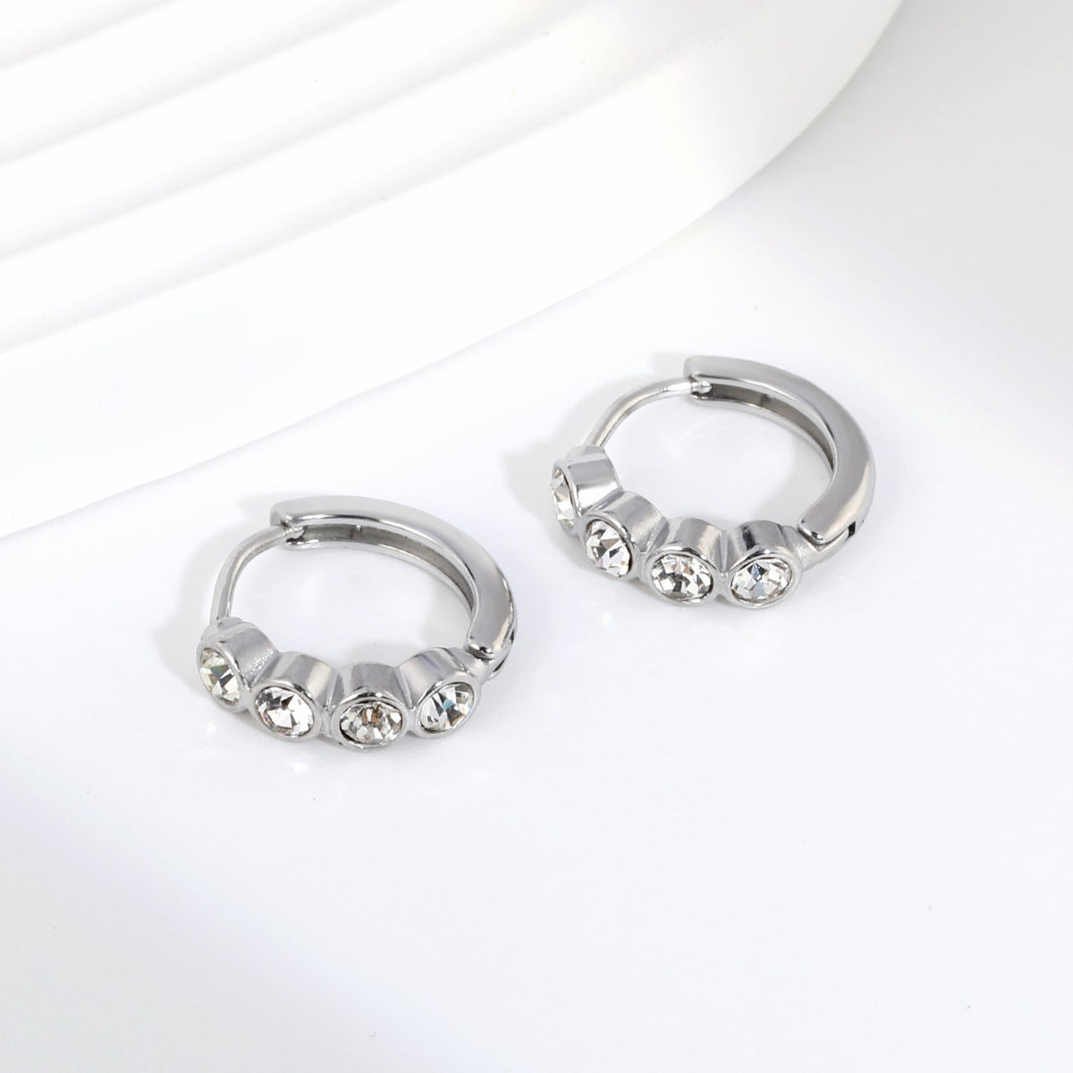 Créoles pour femme avec zircons étincelants