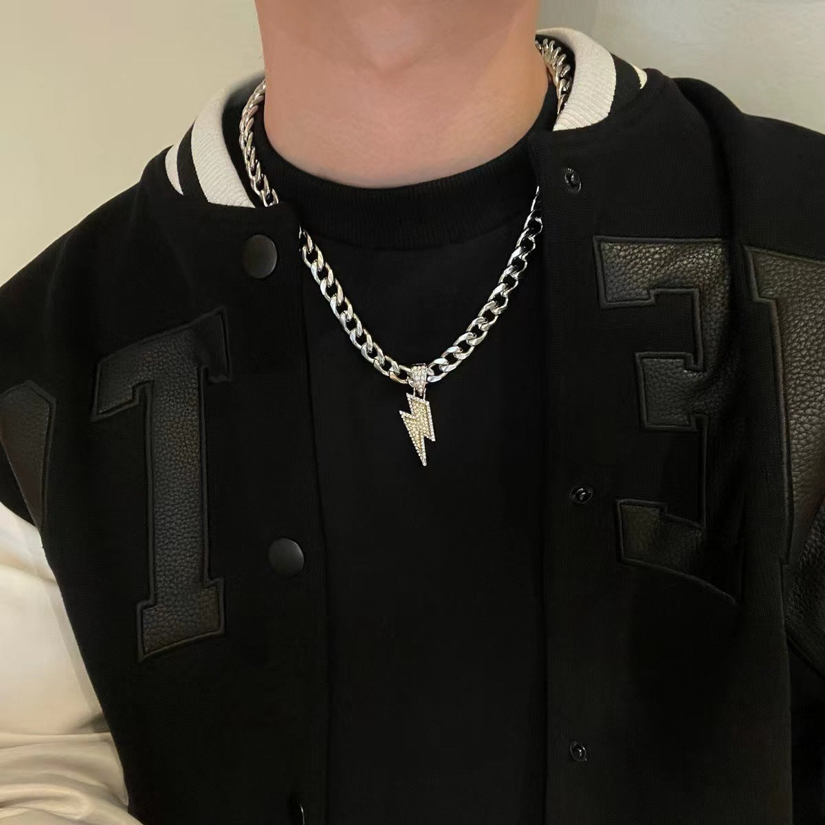 Collier pendentif éclair