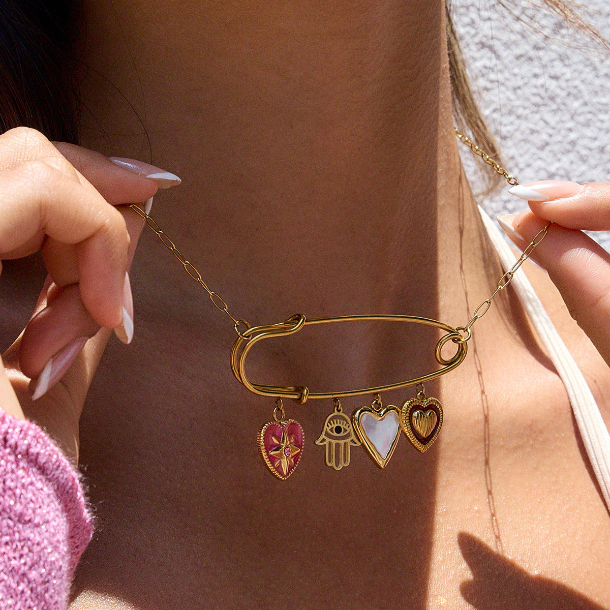 Collier pour femme avec pendentifs charmants et longueur réglable