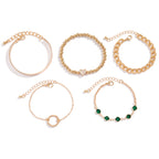 Ensemble de bracelets pour femme avec détails modernes et styles variés