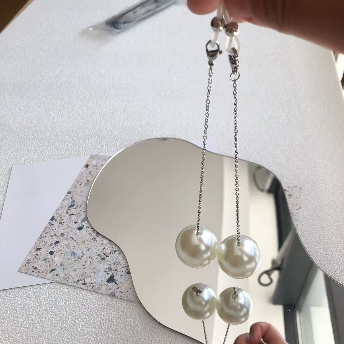 Boucles d'oreilles pendantes perles