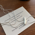 Collier minimaliste avec pendentif élégant