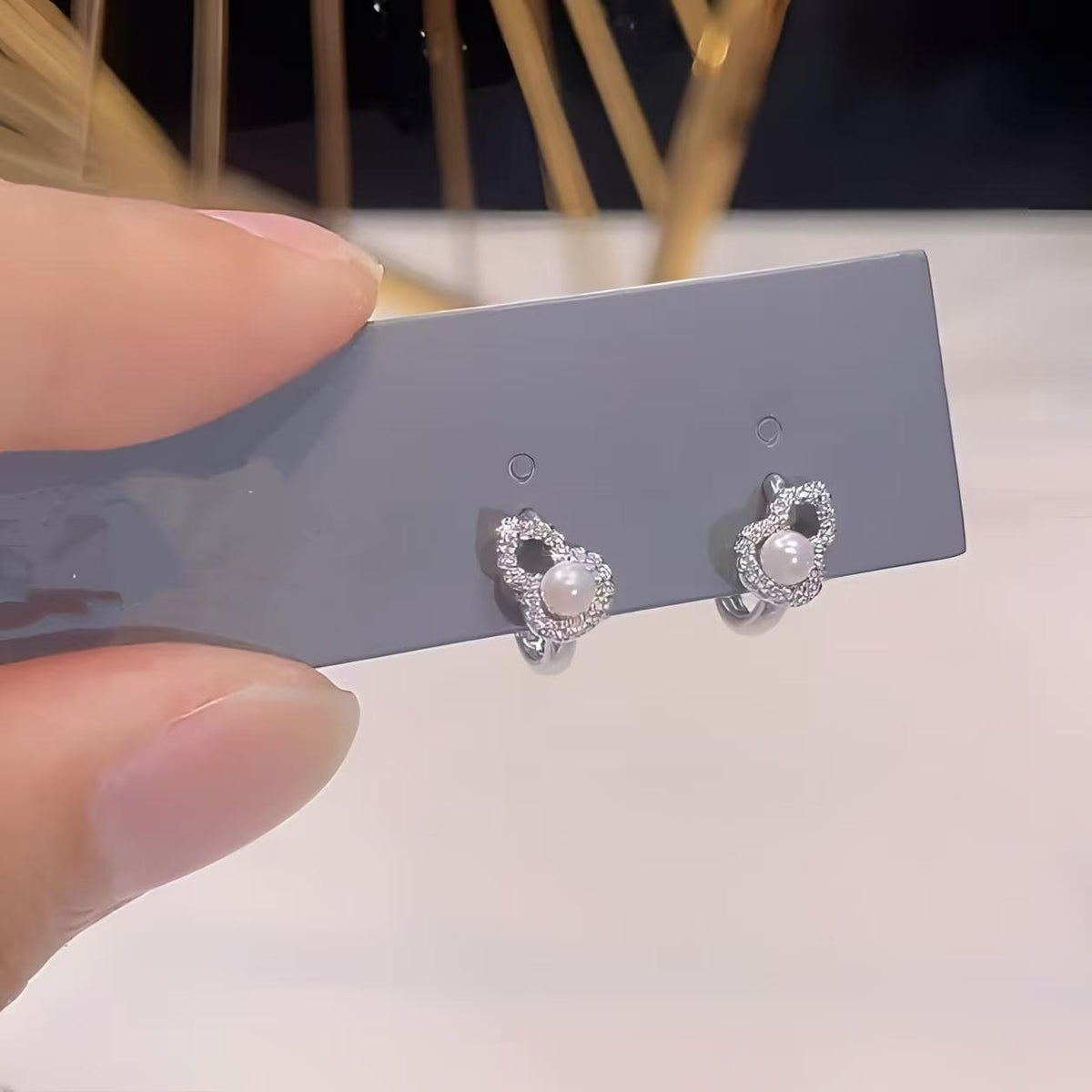 Clous d'oreilles pour femme avec zircon et perle