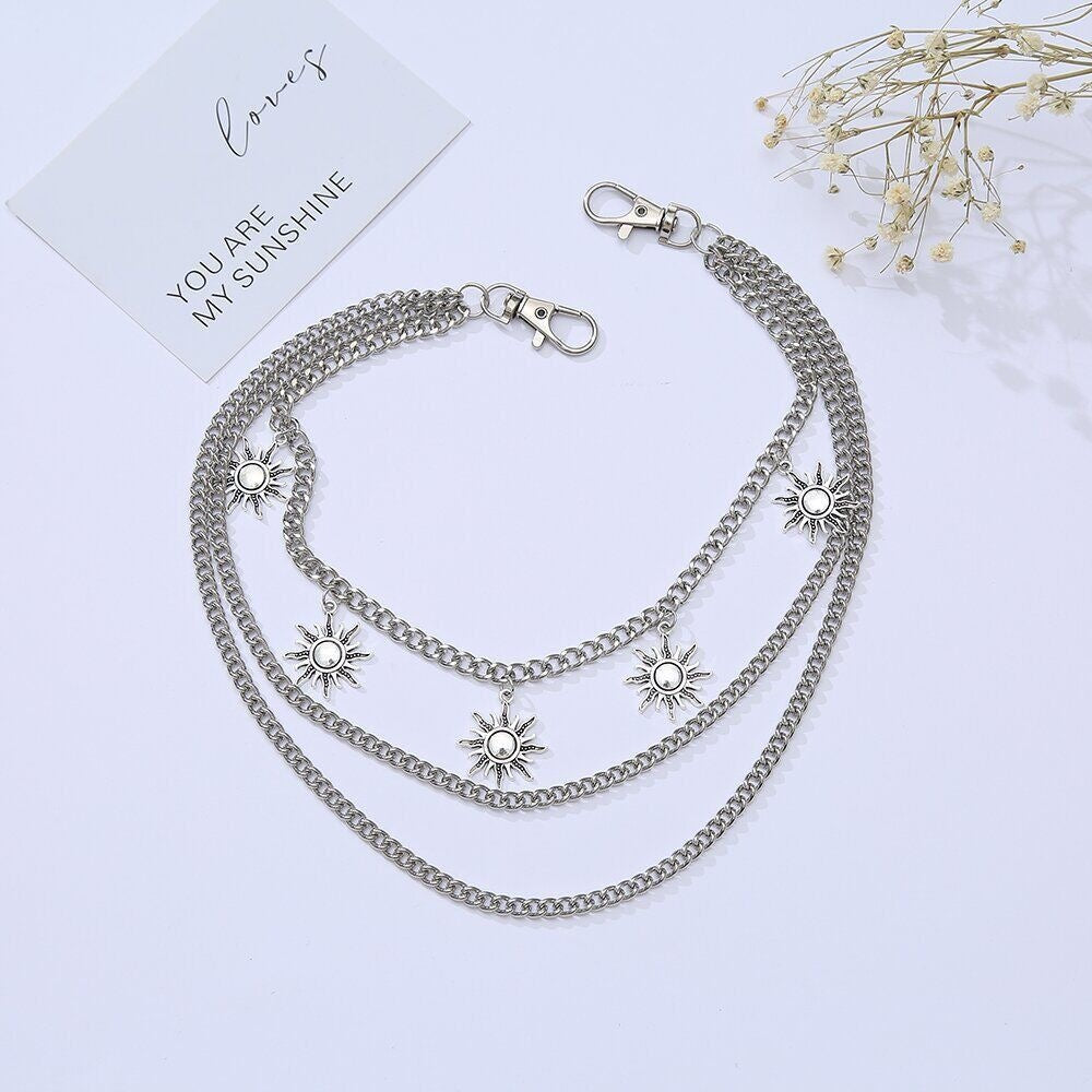 Collier chaîne tendance avec motifs soleil