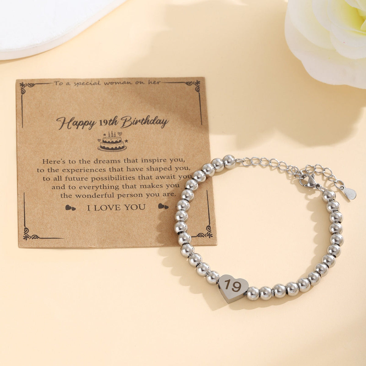 Bracelet pour femme avec pendentif cœur et breloque personnalisable