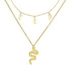 Collier pour femme avec pendentif serpent et inscription moderne