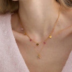 Collier pour femme avec pendentif floral et cristaux étincelants