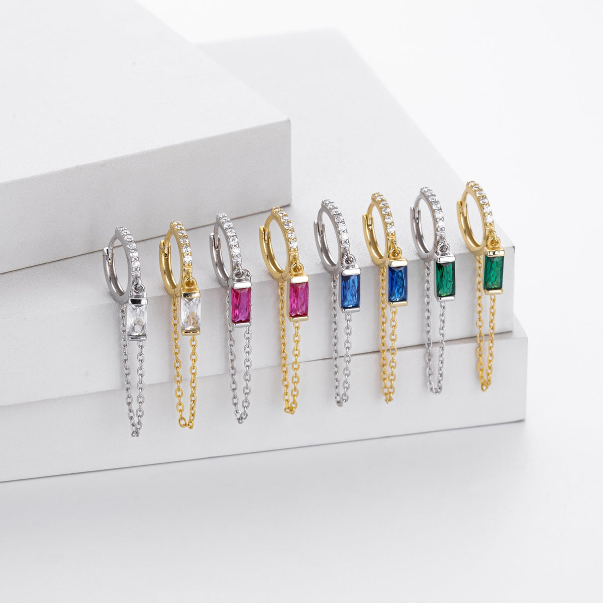 Boucles d'oreilles pendantes pour femme avec zircons bleus et chaînes