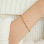 Bracelet chaîne pour femme avec croix et zircone