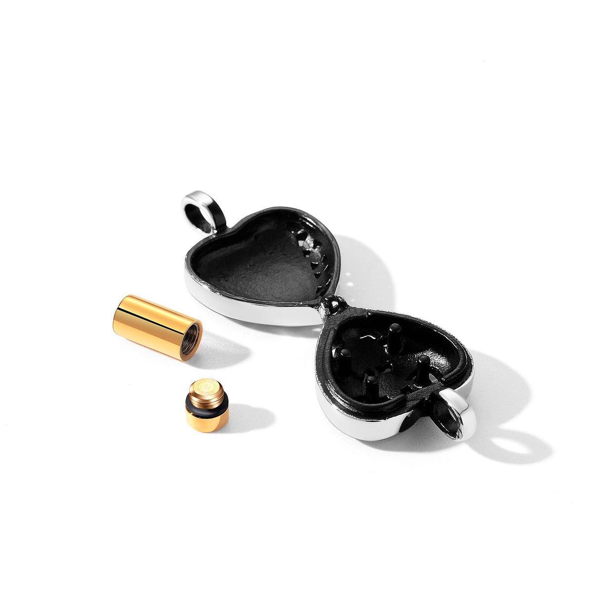 Collier pour femme avec médaillon cœur gravé