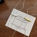 Collier minimaliste avec pendentif élégant