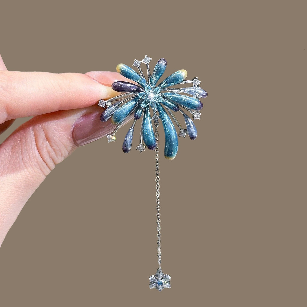 Broche fleur étincelante avec pendentif chaîne