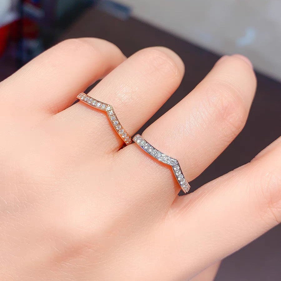 Bague en V pour femme avec accents de cristaux