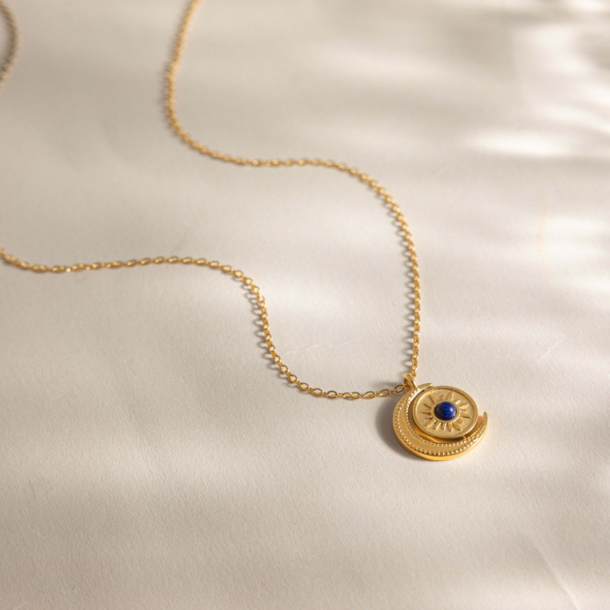 Collier pour femme avec pendentif lune et soleil en acier inoxydable