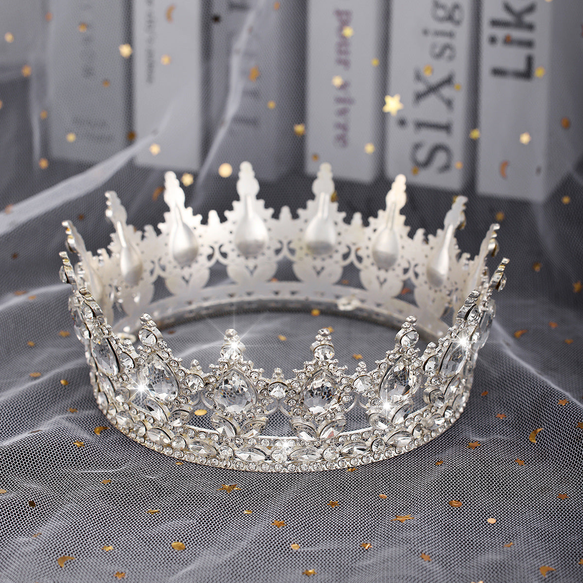 Couronne festive luxueuse pour femme avec pierres précieuses