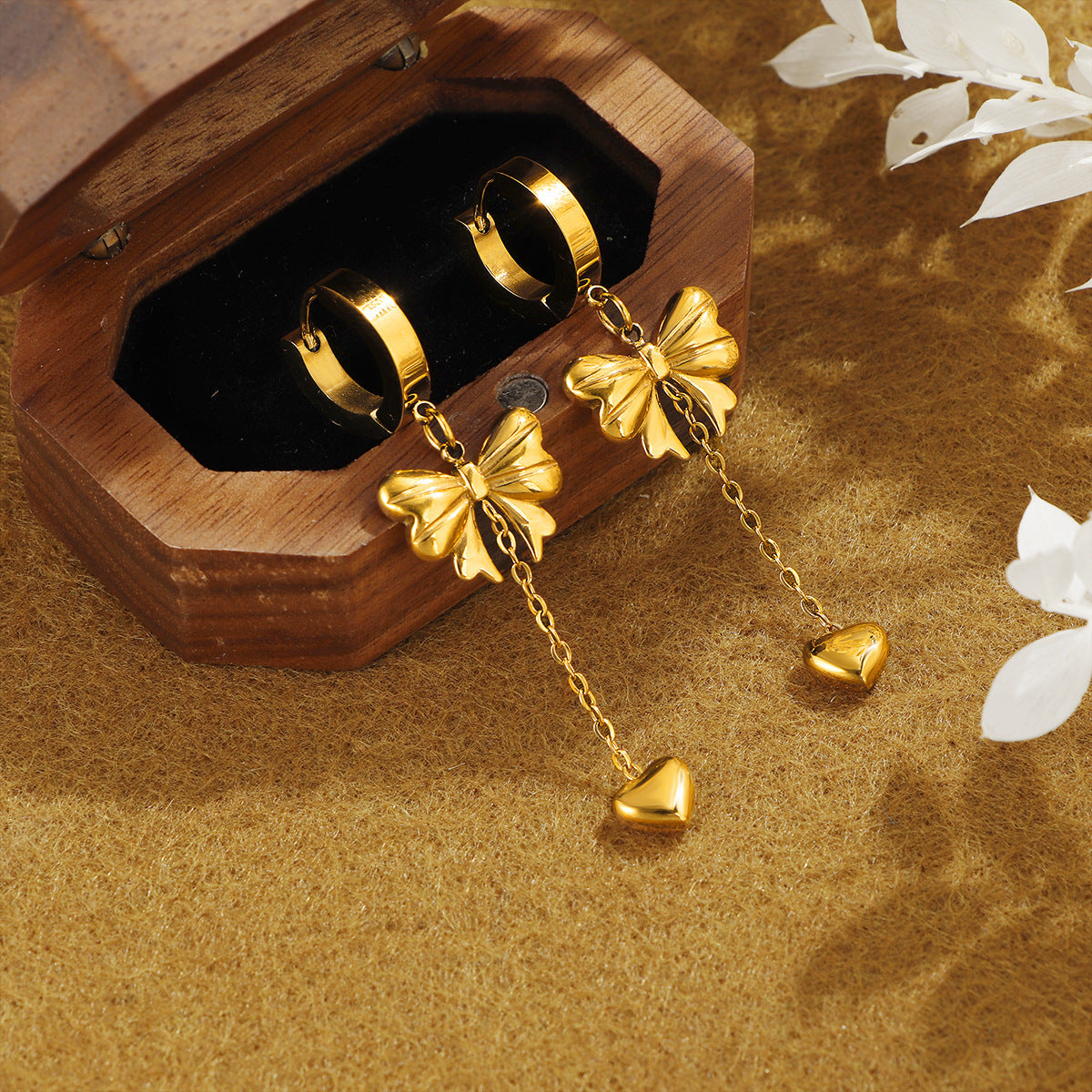 Boucles d'oreilles pendantes papillon et cœur