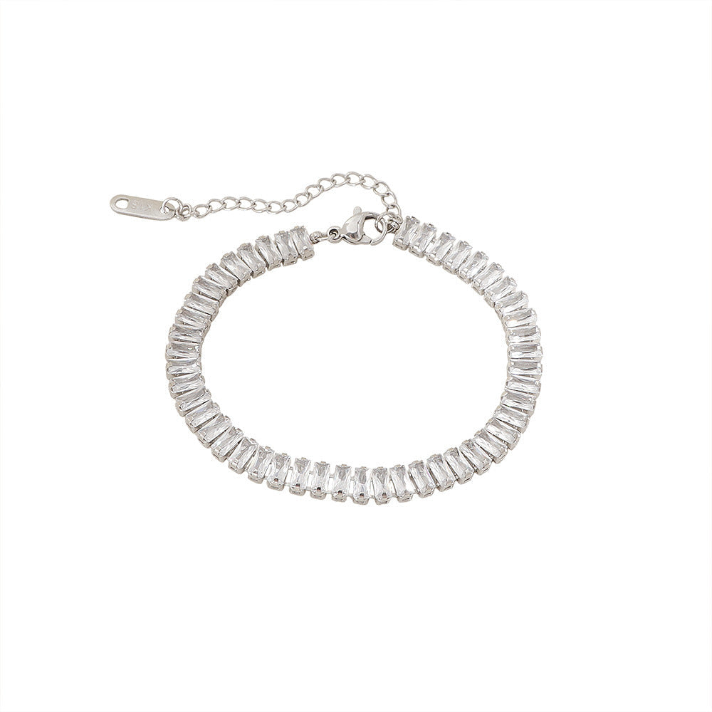 Bracelet tennis élégant pour femme orné de cristaux