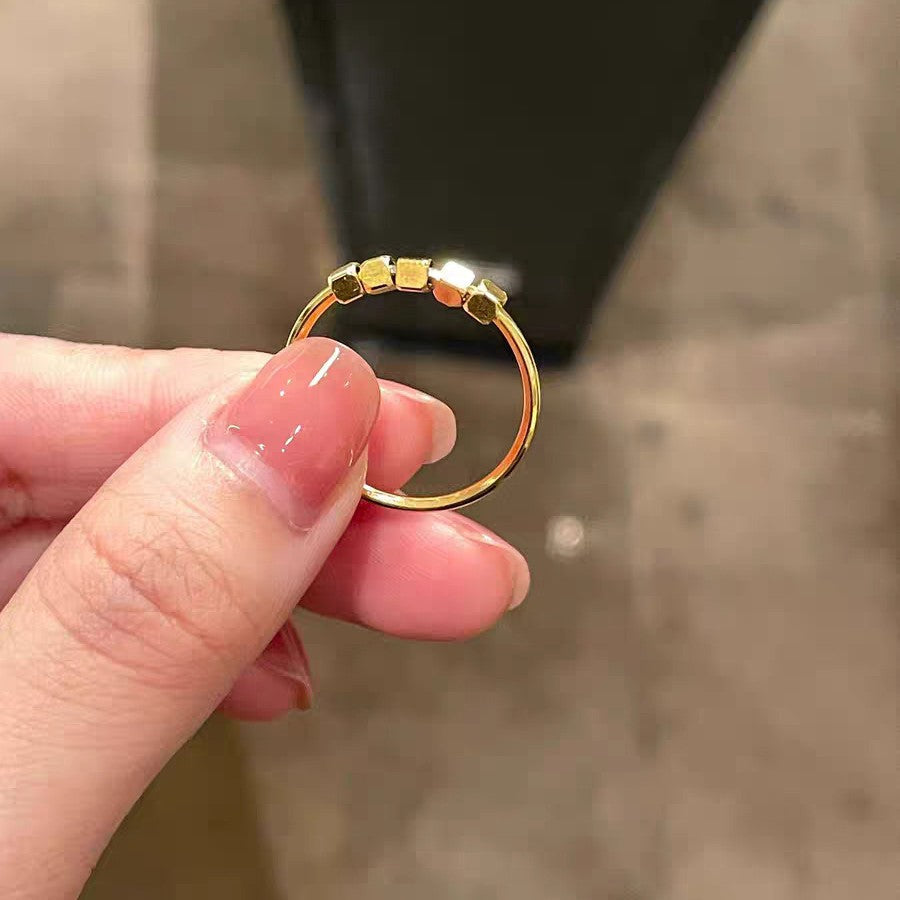 Bague minimaliste à perles pour femme
