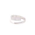 Bague ouverte pour femme au design moderne