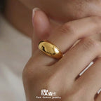 Bague simple en acier inoxydable pour femme