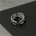 Bague moderne pour femme design ondulé