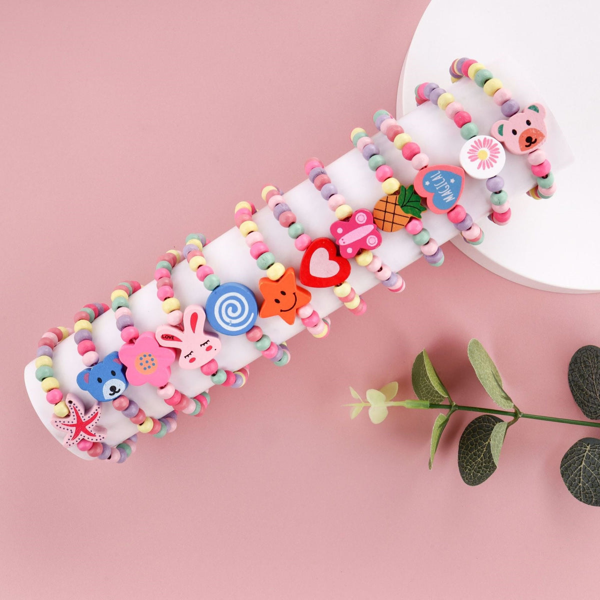 Bracelet de perles colorées ludique